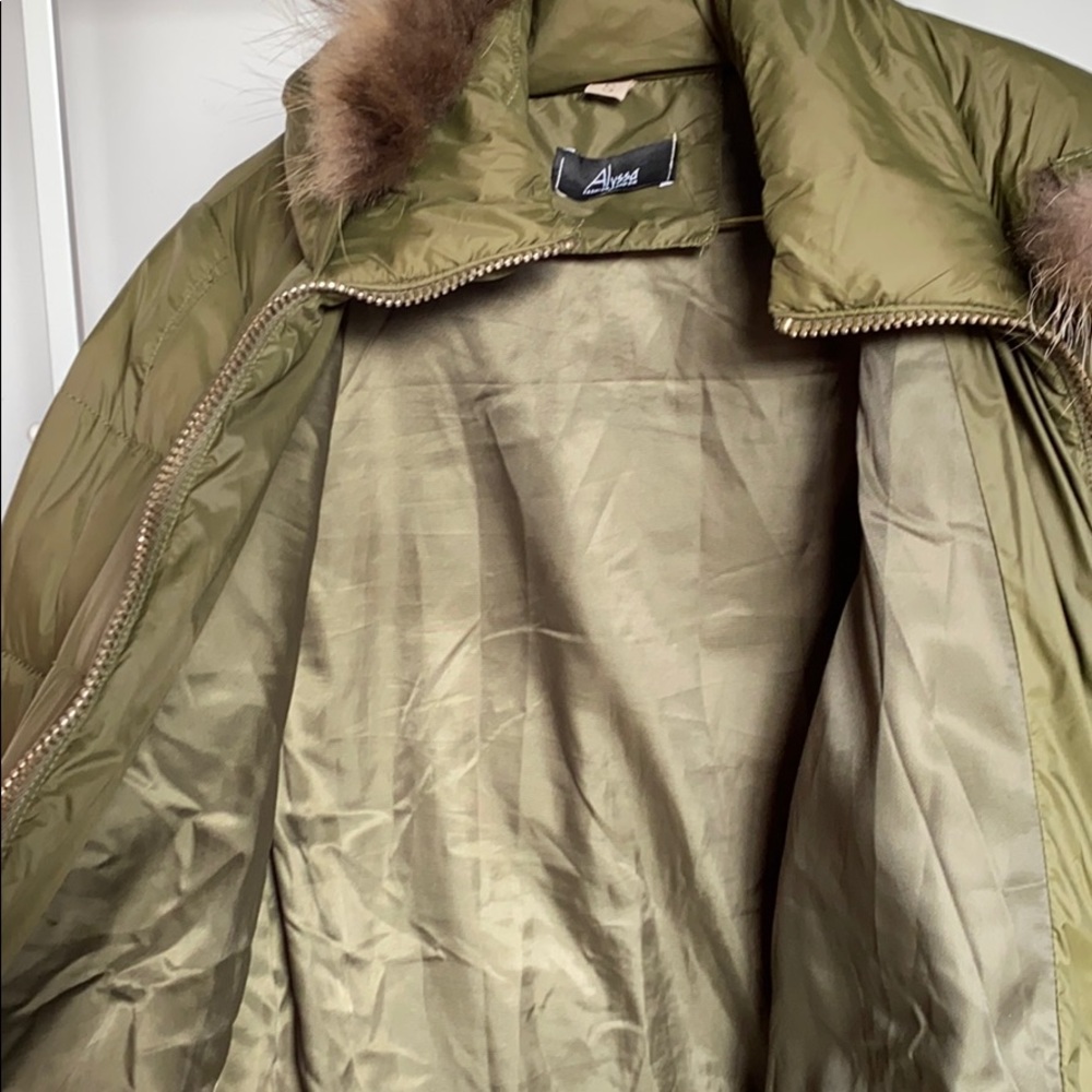 Green Puff Jacket Size Small - Picture 5 of 5